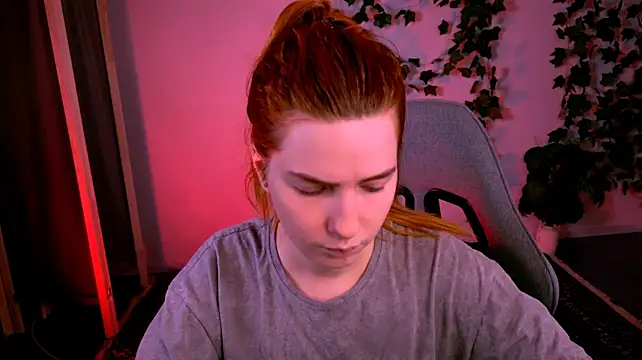 AliceCUNTach stripchat live cam model