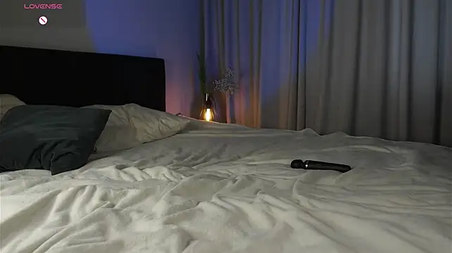 LettySlovacek stripchat live cam model