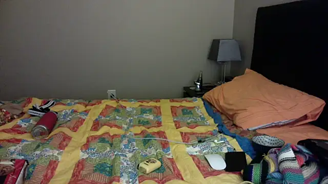 LSDsexslave stripchat live cam model