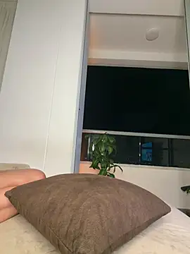 Karyrios stripchat live cam model