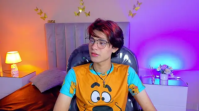 Derek_Sinn stripchat live cam model