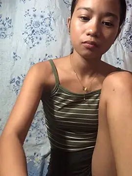 Asianpinay_Skinny1818 stripchat live cam model
