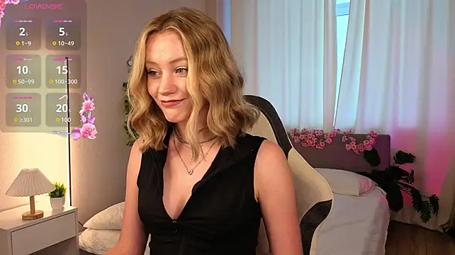 EvaHamilton stripchat live cam model