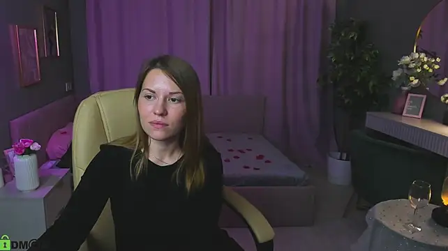 Kira_Miragee stripchat live cam model