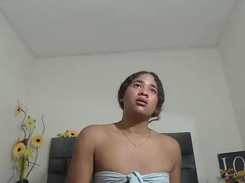 Valentine_Rose stripchat live cam model