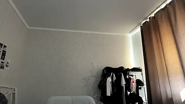 avorielle stripchat live cam model