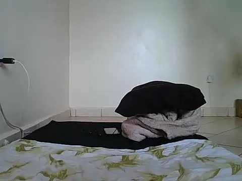 Thickbooty_choco stripchat live cam model