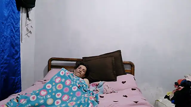 luxandracon23 stripchat live cam model