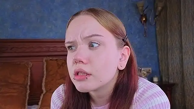 LeahAllsop stripchat live cam model