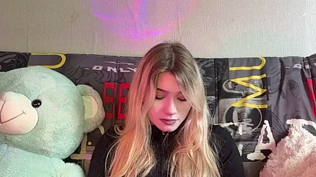 EarlineStrojnys stripchat live cam model