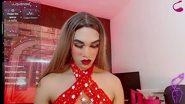 Michell_luxe stripchat live cam model