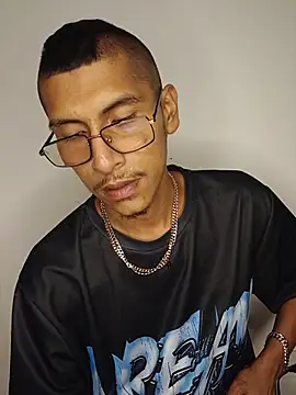 Hard_brown03 stripchat live cam model