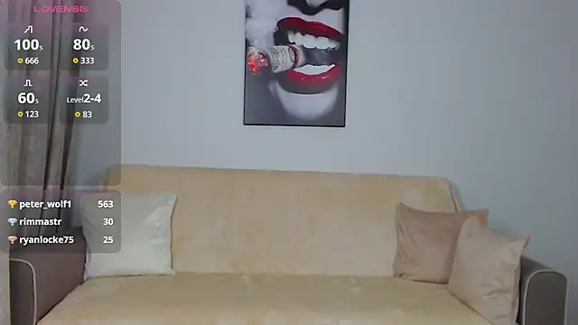 SaraDaisy stripchat live cam model