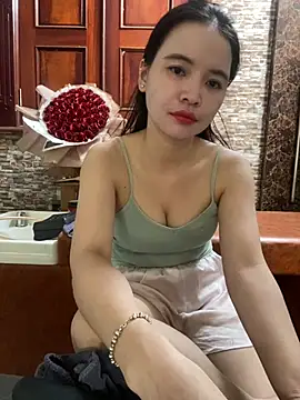 LiLi-Kirix99 stripchat live cam model