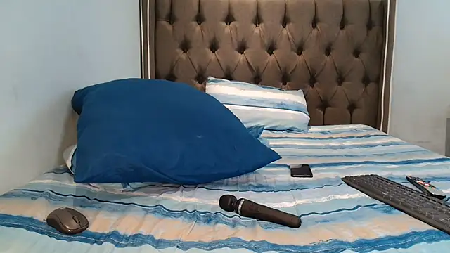 CHOCKYCHOCX2 stripchat live cam model
