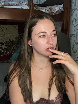 AlisaQSky stripchat live cam model