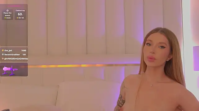 AriellaMelo stripchat live cam model