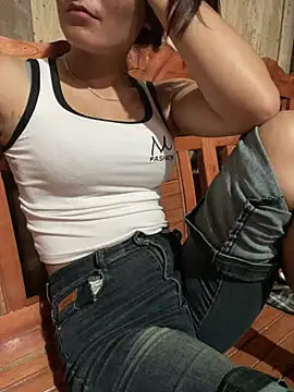 wella-cute stripchat live cam model