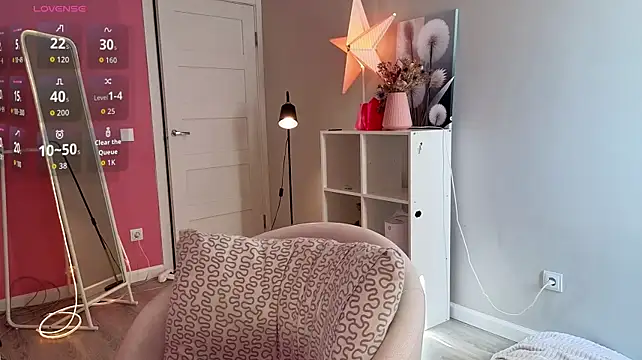 SmolCutie stripchat live cam model