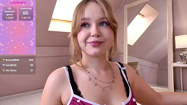 ElaraVance stripchat live cam model