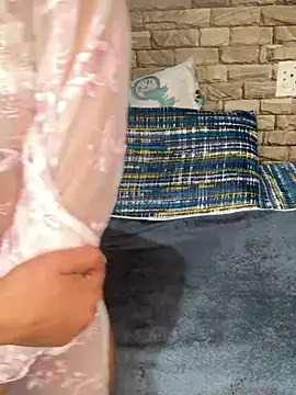 micqi stripchat live cam model