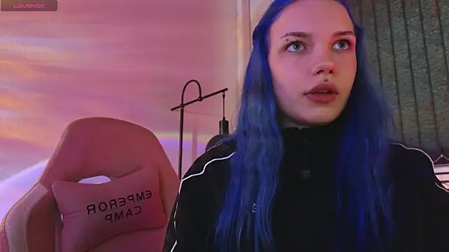 VampyLulu stripchat live cam model