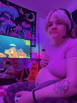 Cutiepiespanks stripchat live cam model