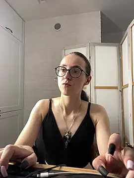 MartiniiSelenna stripchat live cam model