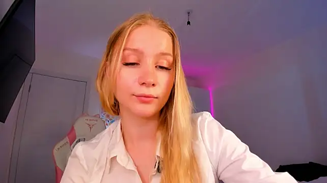 Eva_Davi stripchat live cam model