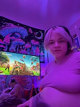 Cutiepiespanks stripchat live cam model