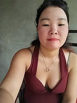 lylylove stripchat live cam model