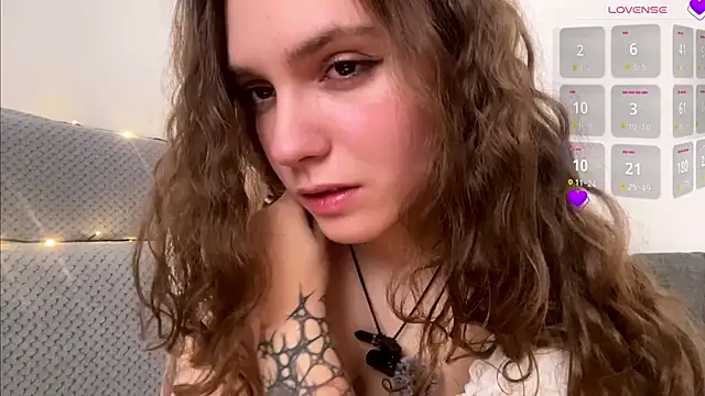AliKnop stripchat live cam model