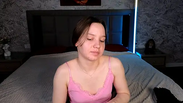 lolytaberryy stripchat live cam model