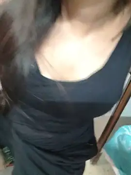 Roshni_98 stripchat live cam model