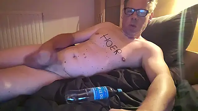 kinkyslet8 stripchat live cam model