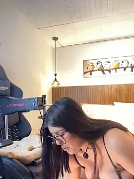 kim_zaratte stripchat live cam model