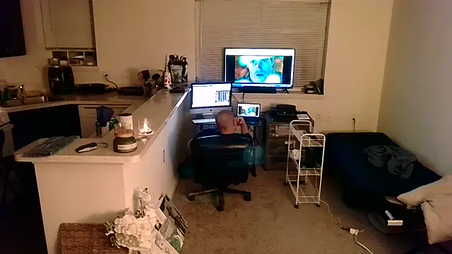 Q1357q stripchat live cam model