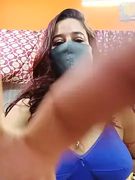 Hotpuja25 stripchat live cam model