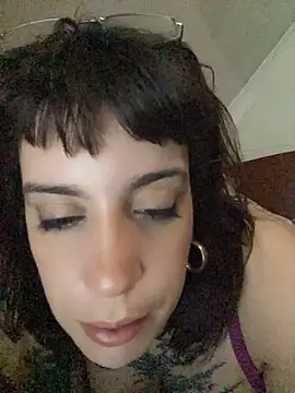 gattasromanxxe stripchat live cam model