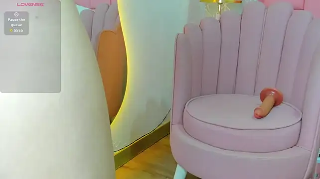 SelenaMiel stripchat live cam model