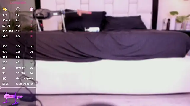 Bella_Shine_ stripchat live cam model