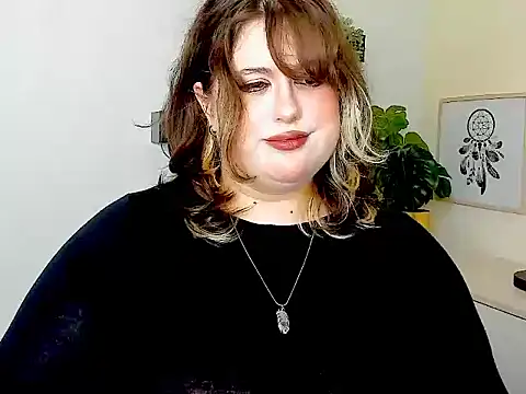OpheliaLush stripchat live cam model