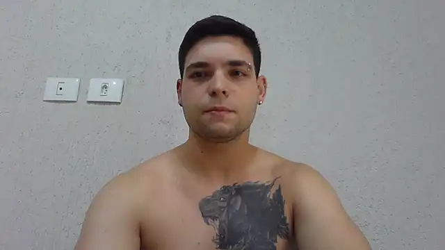 Zure-xxx stripchat live cam model