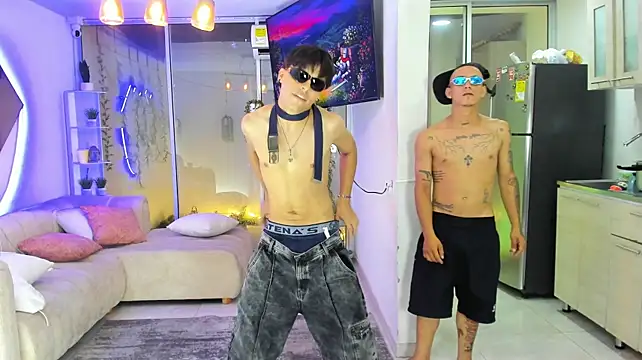 Houseofwarrios stripchat live cam model