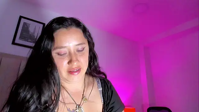 CatalinaSaanz_ stripchat live cam model