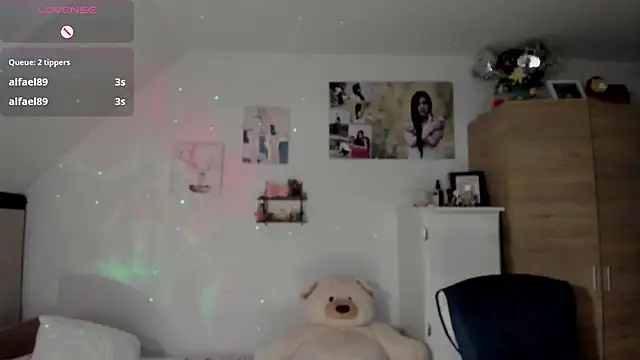 Veronikolsen- stripchat live cam model