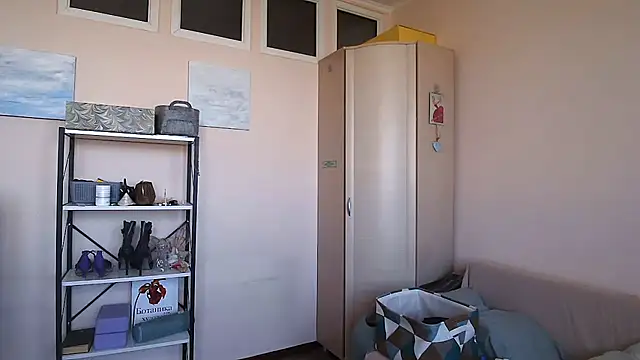 PrivateVelvetXX stripchat live cam model