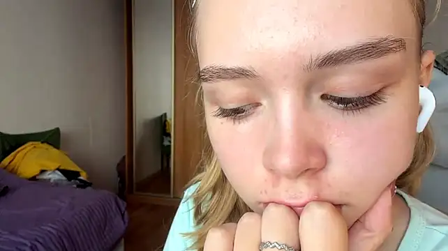 HebrewRiding stripchat live cam model
