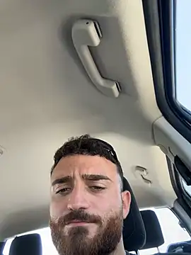 ildoge stripchat live cam model