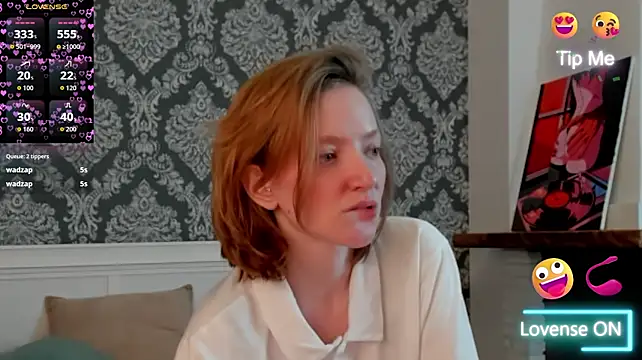 PaleAurix stripchat live cam model
